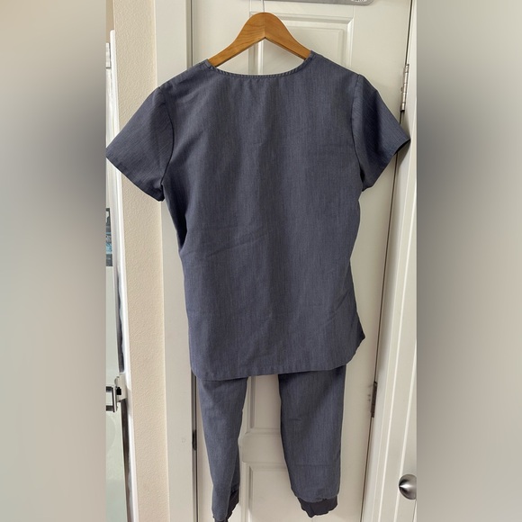 DOLAN Gray Scrub Set – Top & Jogger Pants – Size Small - Picture 3 of 7